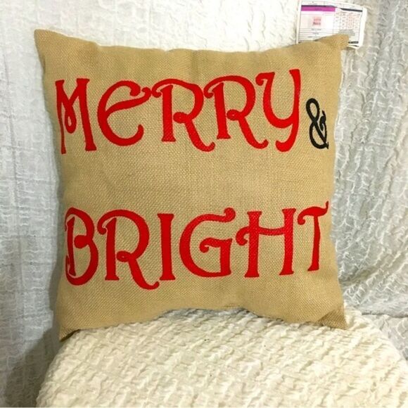 NWT Merry & Bright Christmas Accent Pillow - Picture 1 of 5